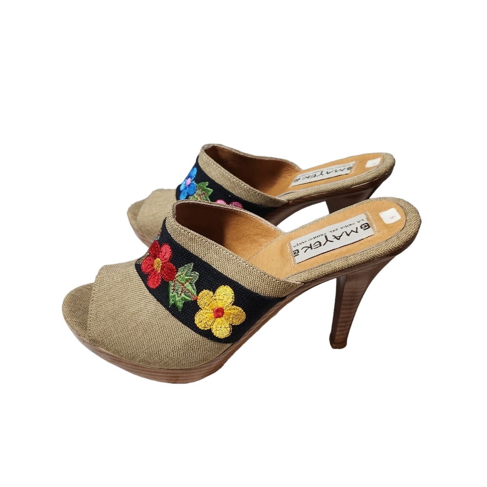 * NEW *MAYEK  Gorgeous Beige fabric embroidery Open toe Stilettos Hell Size 7
